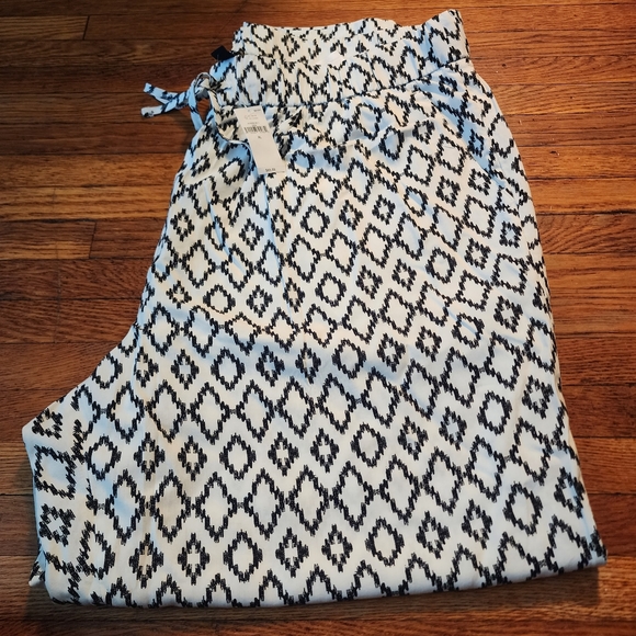 Banana Republic Pants - Banana Republic Capri Pants